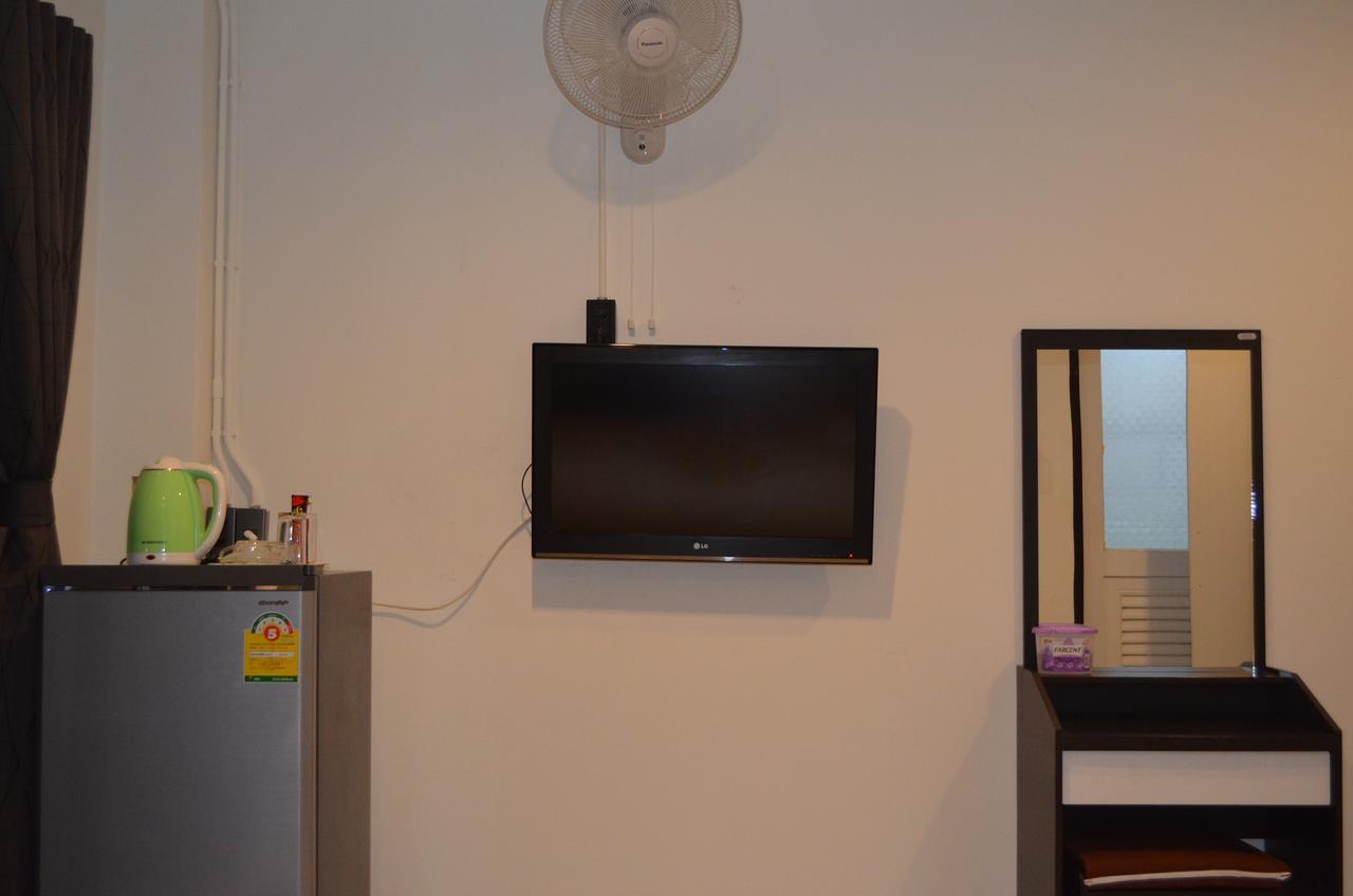 Yoyo Aparthotel 2*